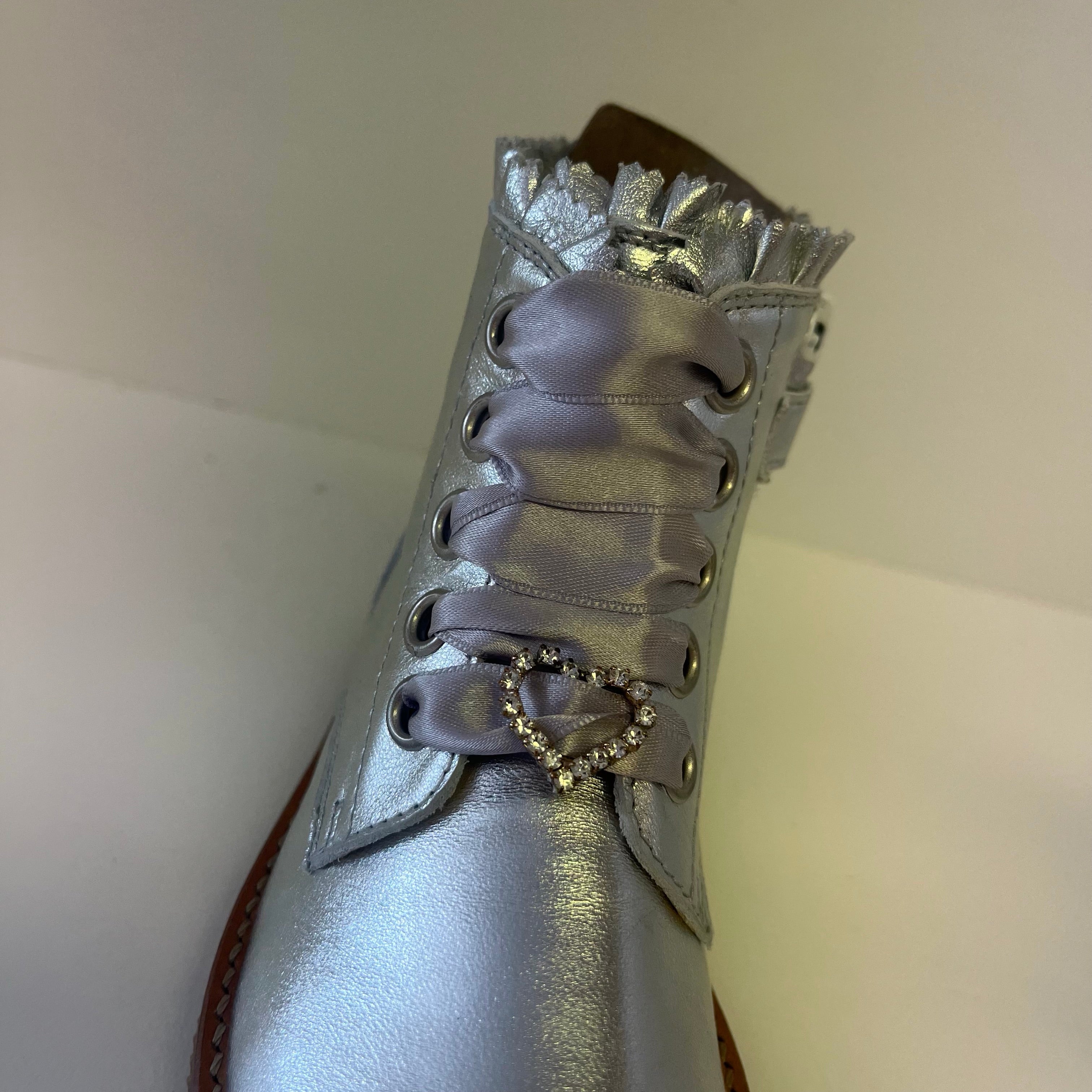 Andanines Girls Silver Heart Boots