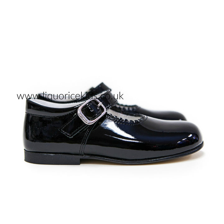 Andanines Girls Black Patent Mary Janes With Scallop Edging. - Liquorice Kids