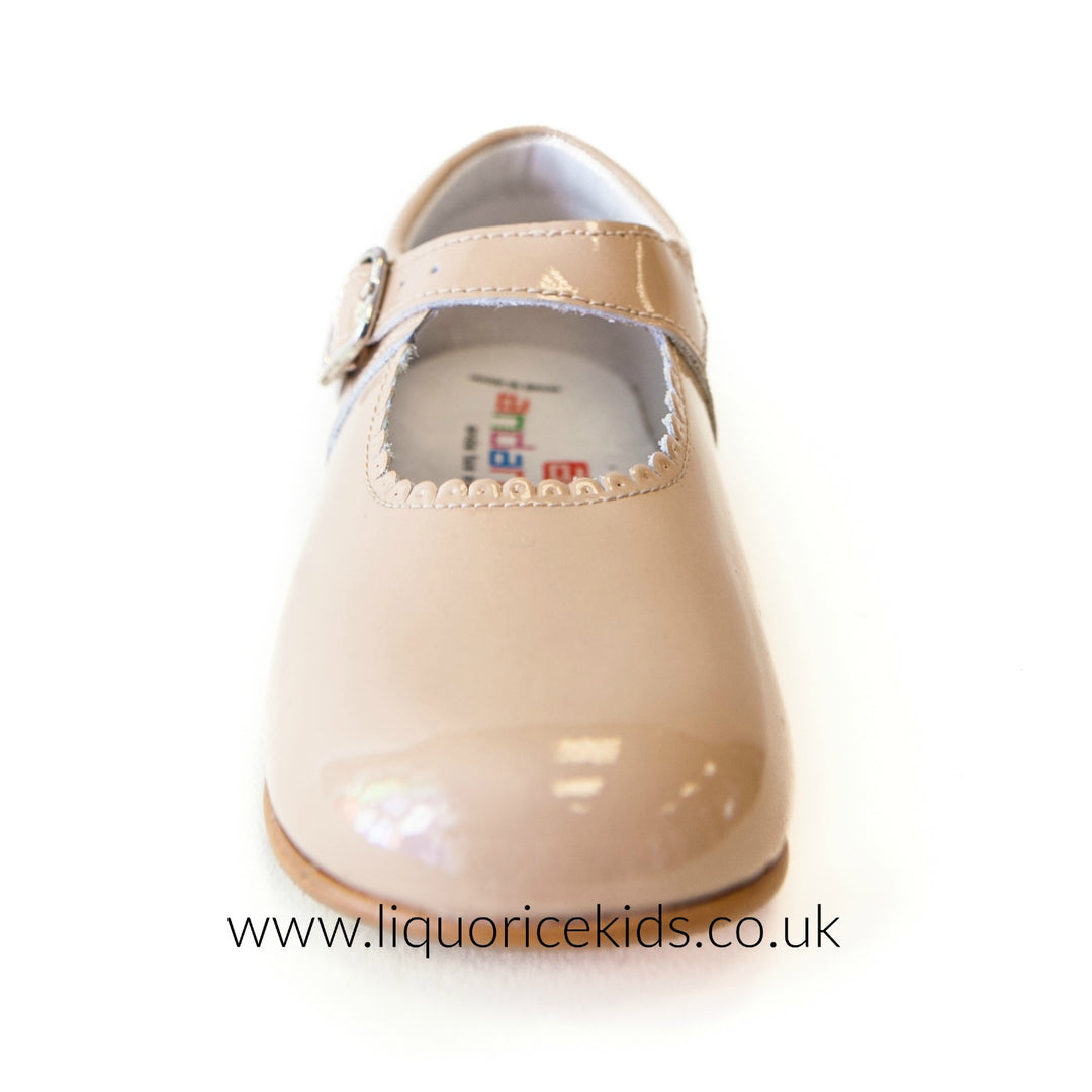 Andanines Girls Camel Patent Mary Janes With Scallop Edging. - Liquorice Kids