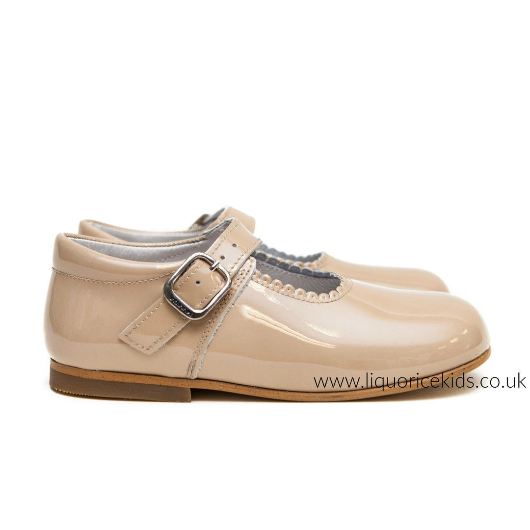 Andanines Girls Camel Patent Mary Janes With Scallop Edging. - Liquorice Kids