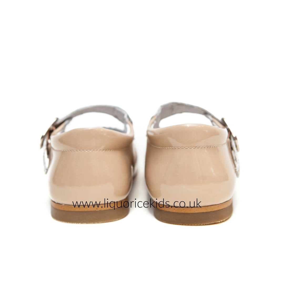 Andanines Girls Camel Patent Mary Janes With Scallop Edging. - Liquorice Kids