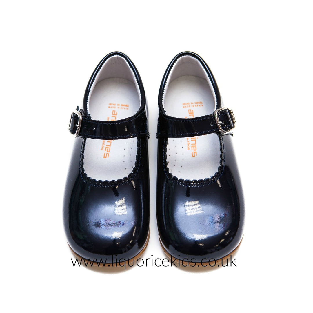 Andanines Girls Navy Blue Patent Mary Janes With Scallop Edging. - Liquorice Kids