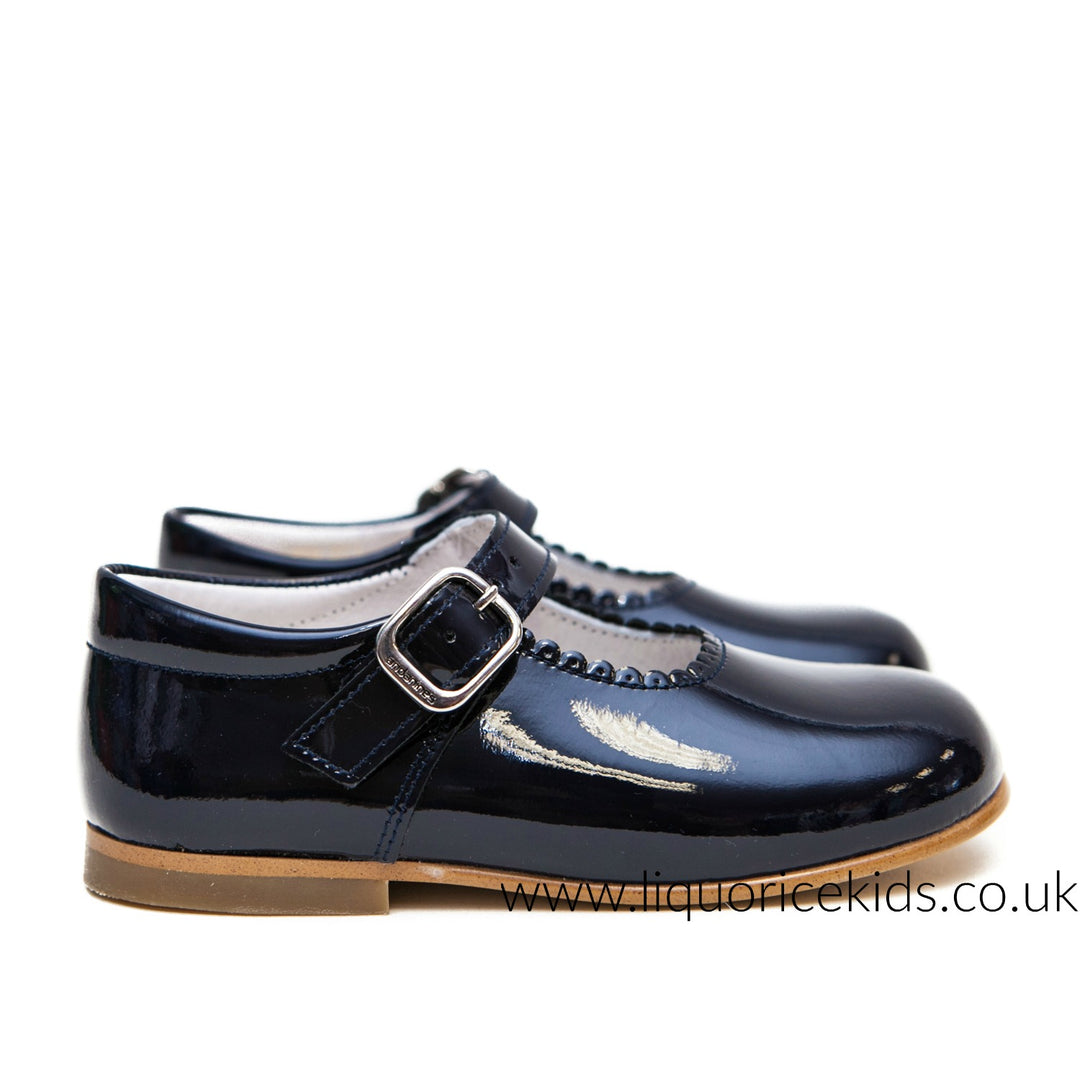 Andanines Girls Navy Blue Patent Mary Janes With Scallop Edging. - Liquorice Kids