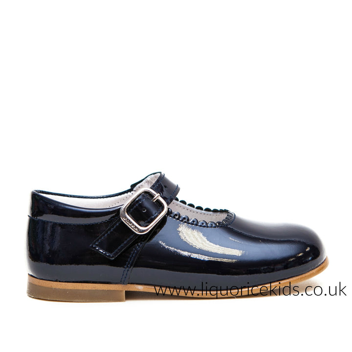 Andanines Girls Navy Blue Patent Mary Janes With Scallop Edging. - Liquorice Kids