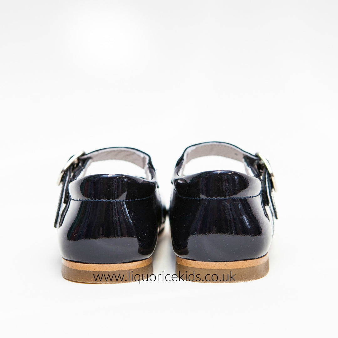 Andanines Girls Navy Blue Patent Mary Janes With Scallop Edging. - Liquorice Kids