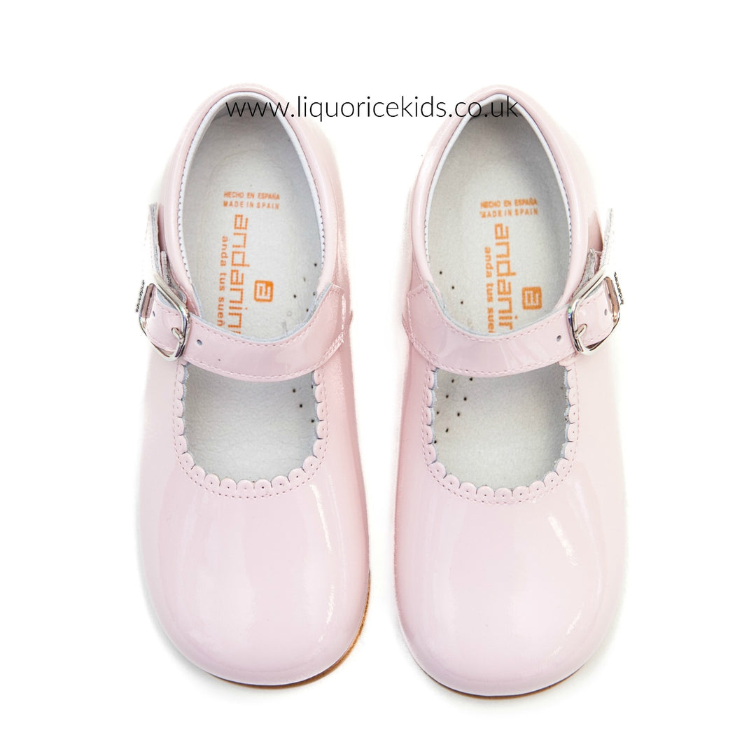 Andanines Girls Pale Pink Patent Mary Janes With Scallop Edging. - Liquorice Kids