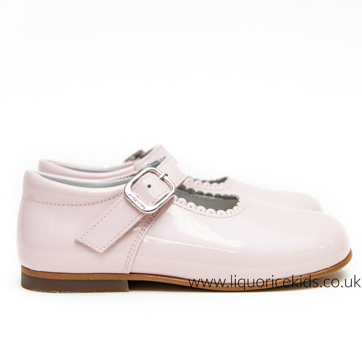 Andanines Girls Pale Pink Patent Mary Janes With Scallop Edging. - Liquorice Kids