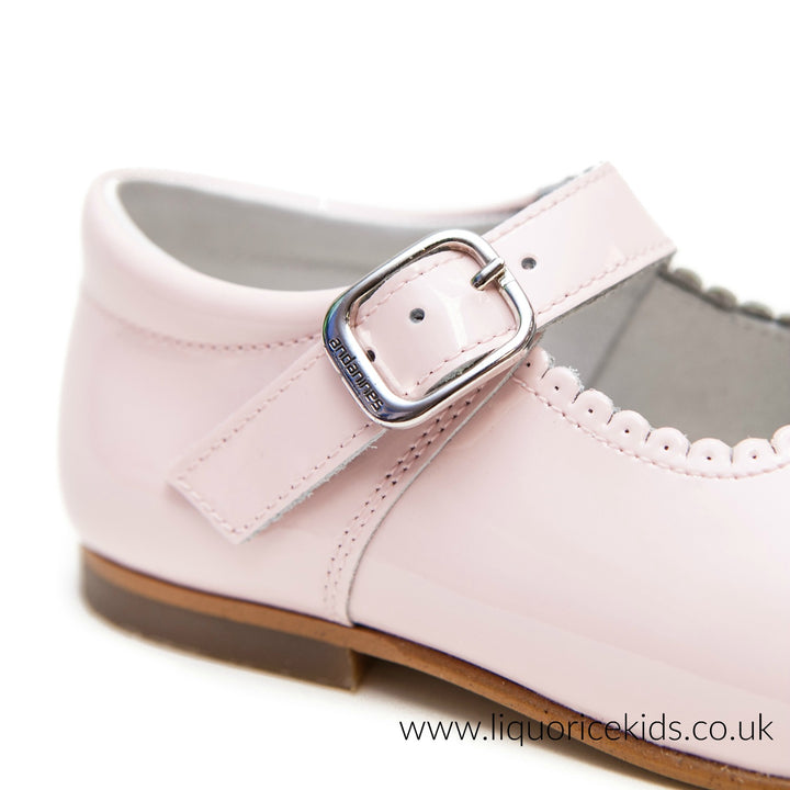 Andanines Girls Pale Pink Patent Mary Janes With Scallop Edging. - Liquorice Kids