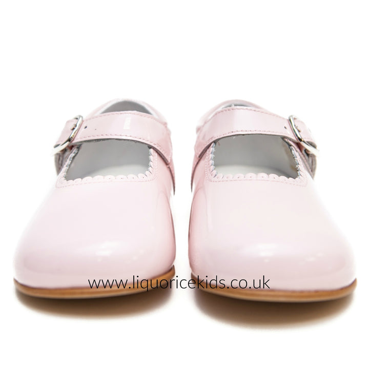 Andanines Girls Pale Pink Patent Mary Janes With Scallop Edging. - Liquorice Kids